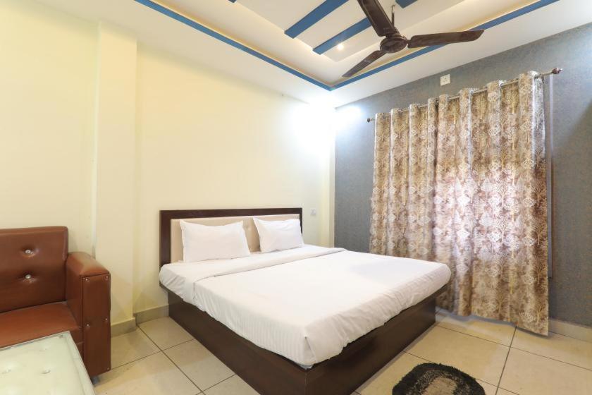 Shree Ram Hotel 戈勒克布尔 外观 照片
