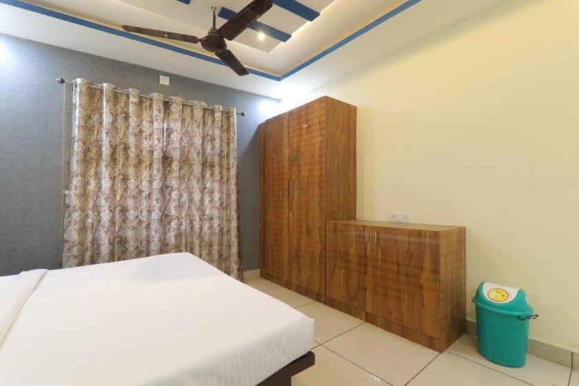 Shree Ram Hotel 戈勒克布尔 外观 照片
